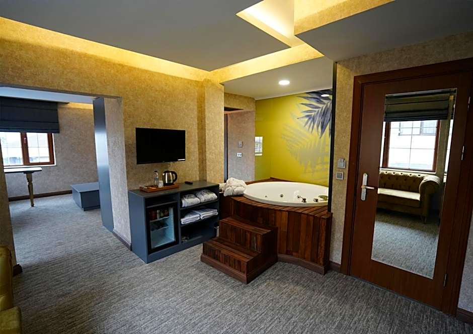 The Life Hotel & Spa