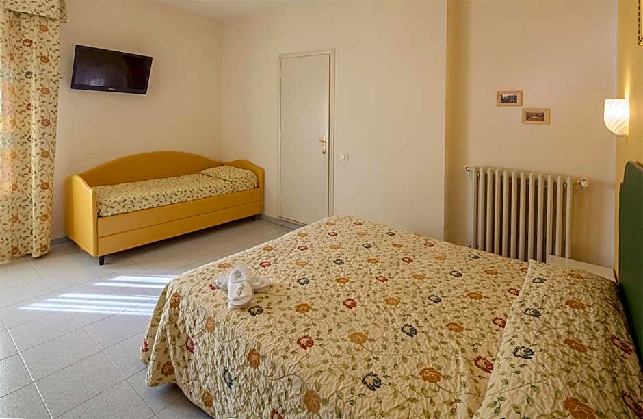 Photo 1 of 4 of Triple Room