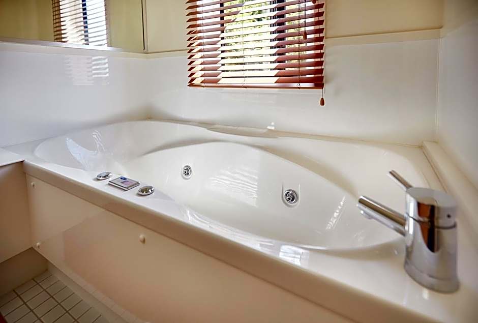 Pioneer Waterfront Apartments