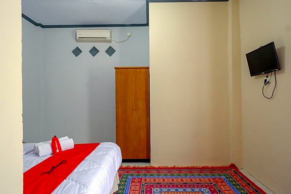 RedDoorz @ Hotel Aulia Majene