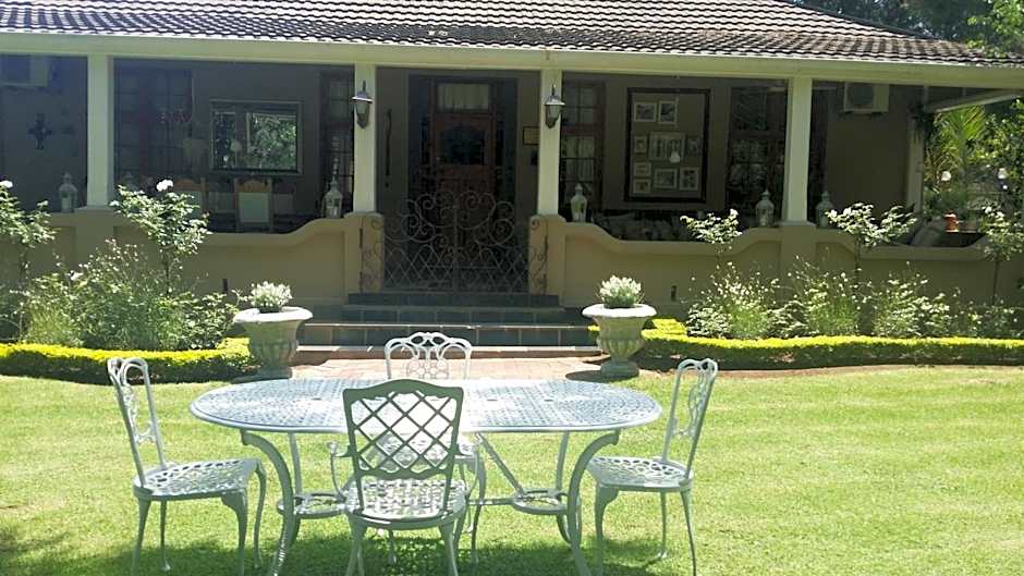 Farmhouse Lodge