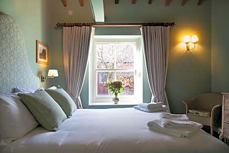 The Horse and Groom Inn