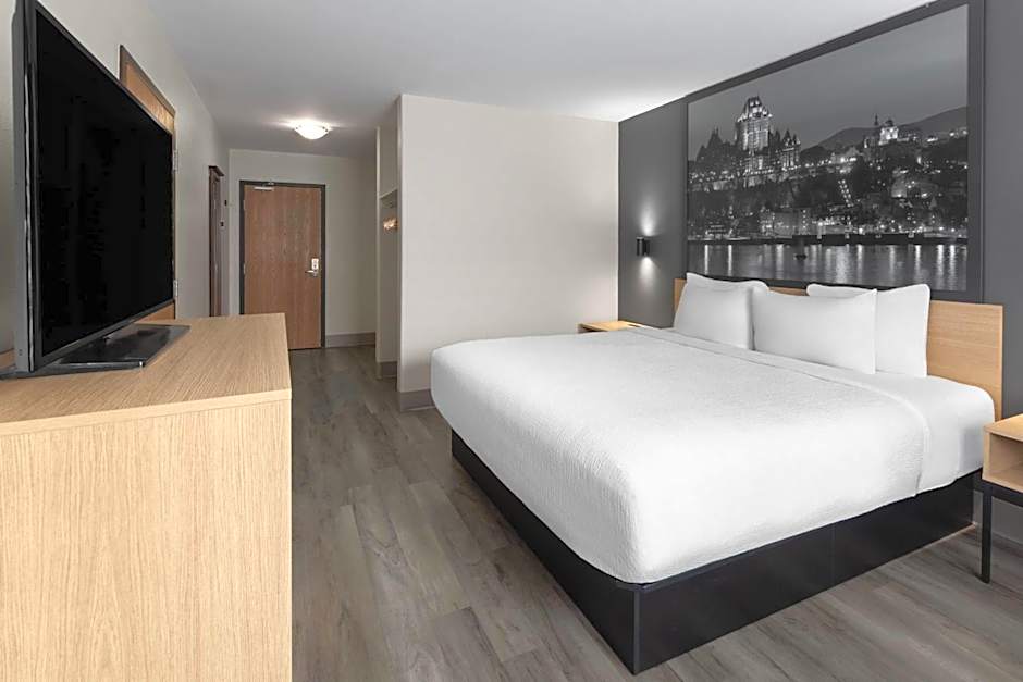 Super 8 by Wyndham Quebec City