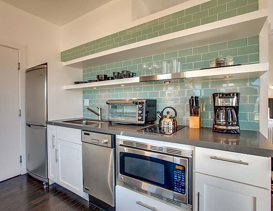 Venice Breeze Suites