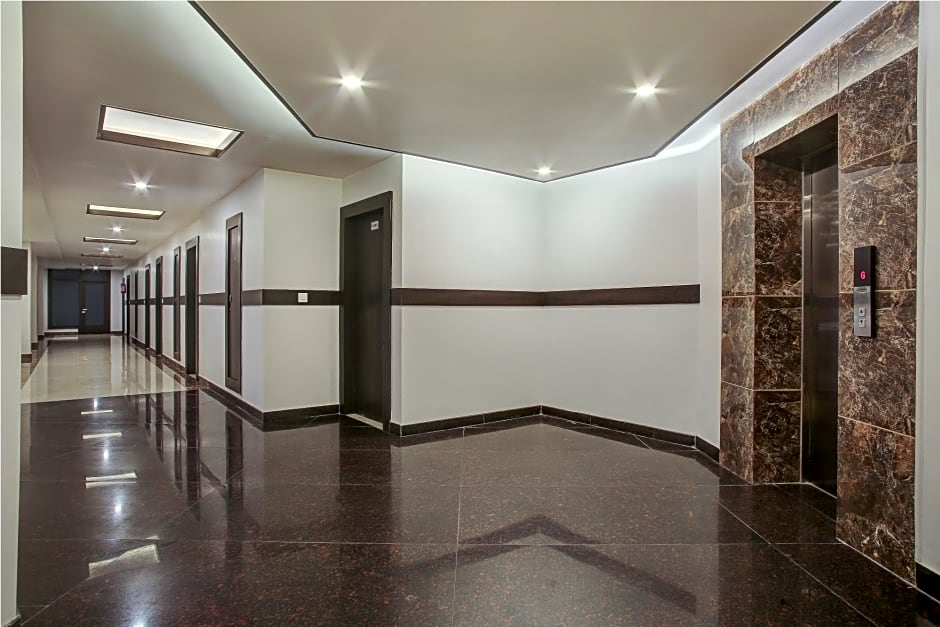 Hotel The Royal Krishna