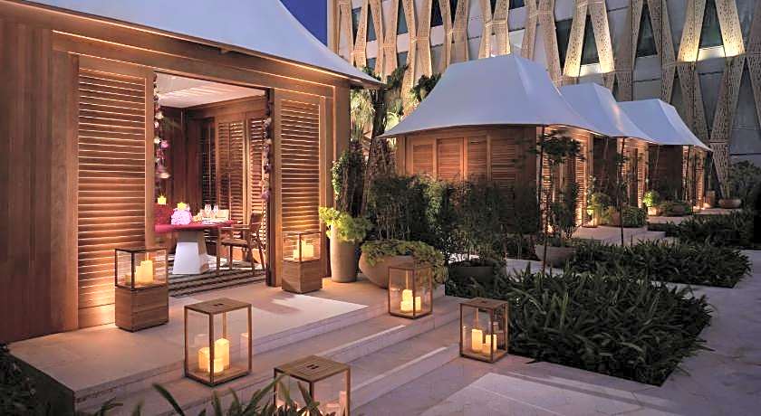 Four Seasons Hotel Kuwait at Burj Alshaya