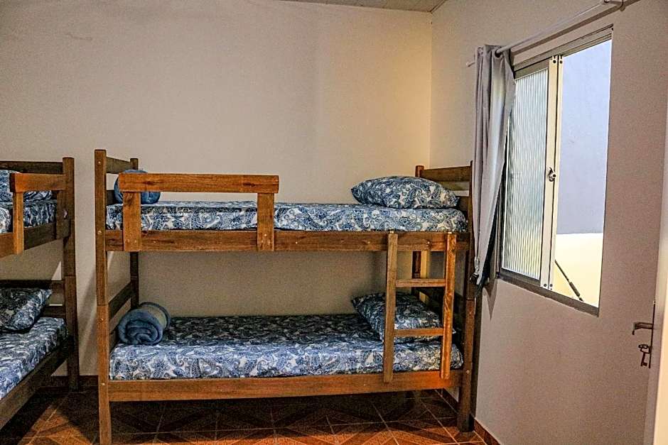 Casa pé na areia com vista especial do pôr do sol.