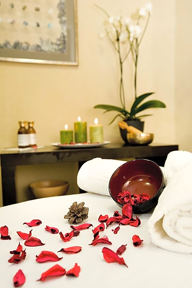 Hotel Monarque Cendrillón