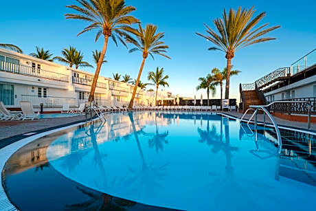 Plus Fariones Apartamentos