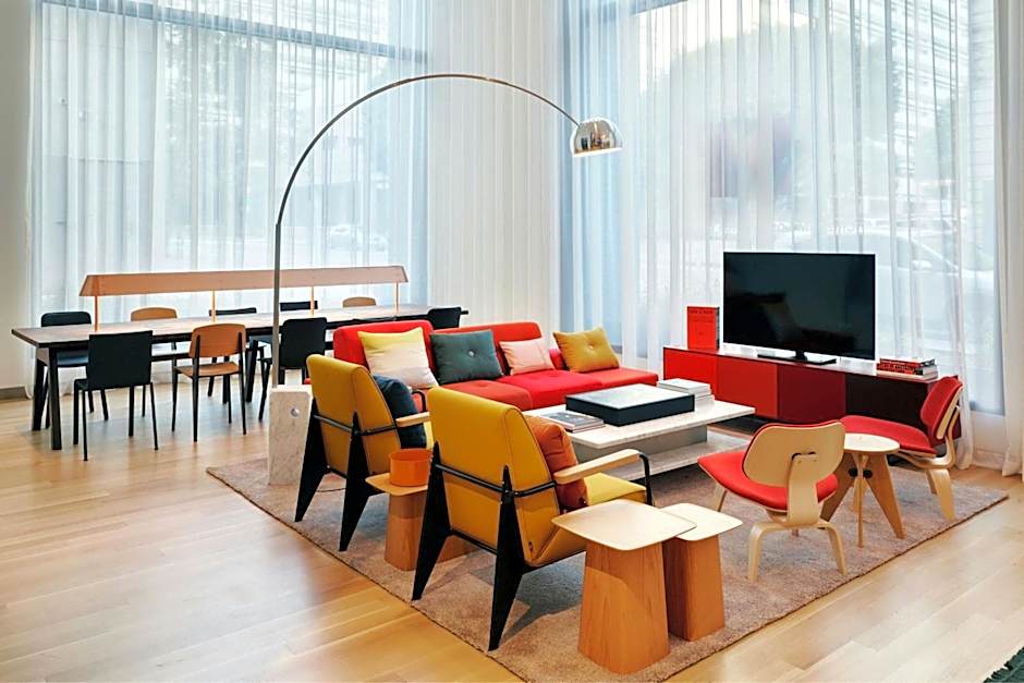 citizenM Los Angeles Downtown