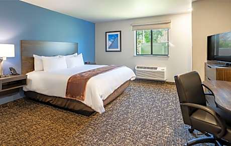 Queen Room - Mobility Accessible