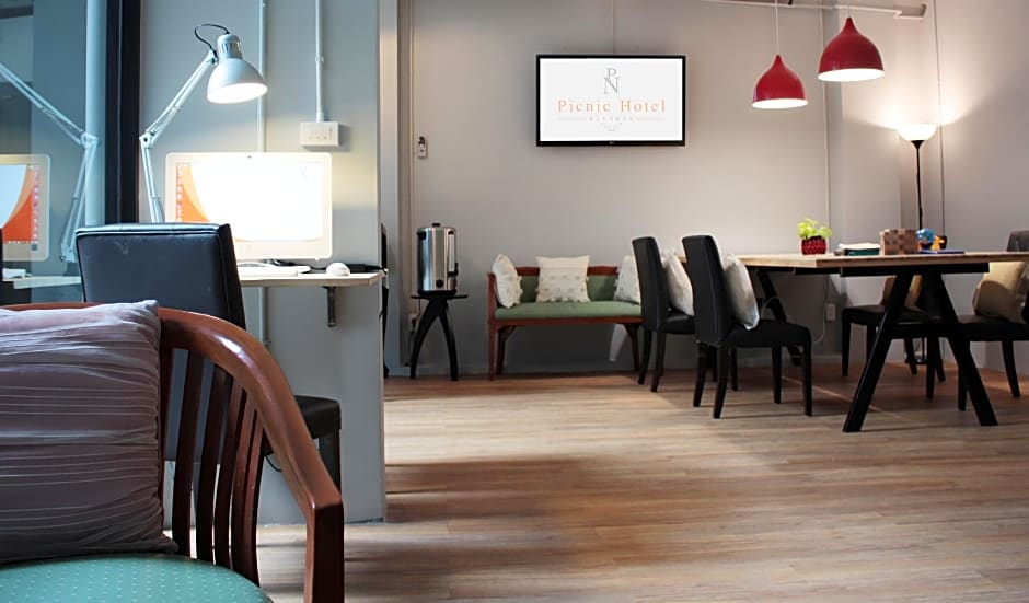 Picnic Hotel Bangkok