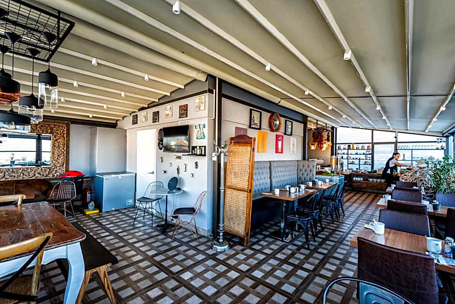 BGuest Hotel & Residence