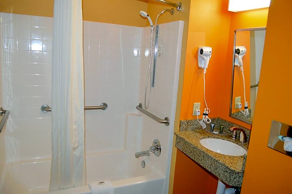 Microtel Inn & Suites by Wyndham Rawlins