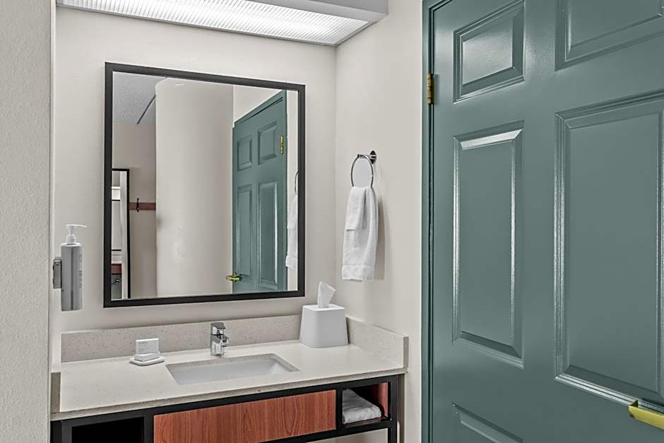 Spark by Hilton Lynchburg