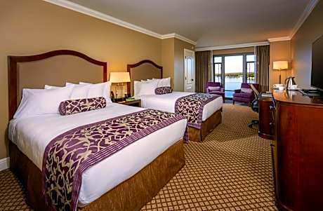 The Edgewater Queens