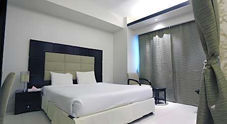 Orchid Business Hotel