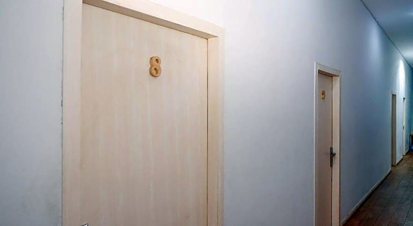 RedDoorz near Exit Tol Batang