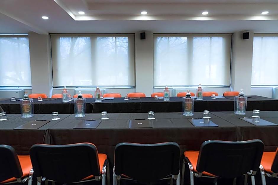 Helios Hotel & Restaurant