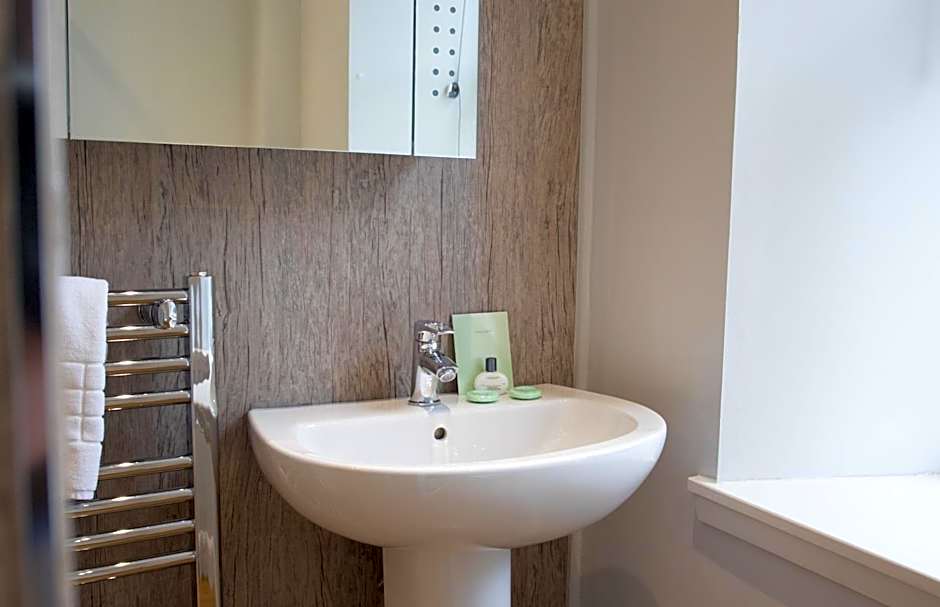 The Glenmoriston Townhouse Hotel