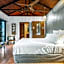 Gunnadoo Holiday Hut with Ocean Views and Jacuzzi