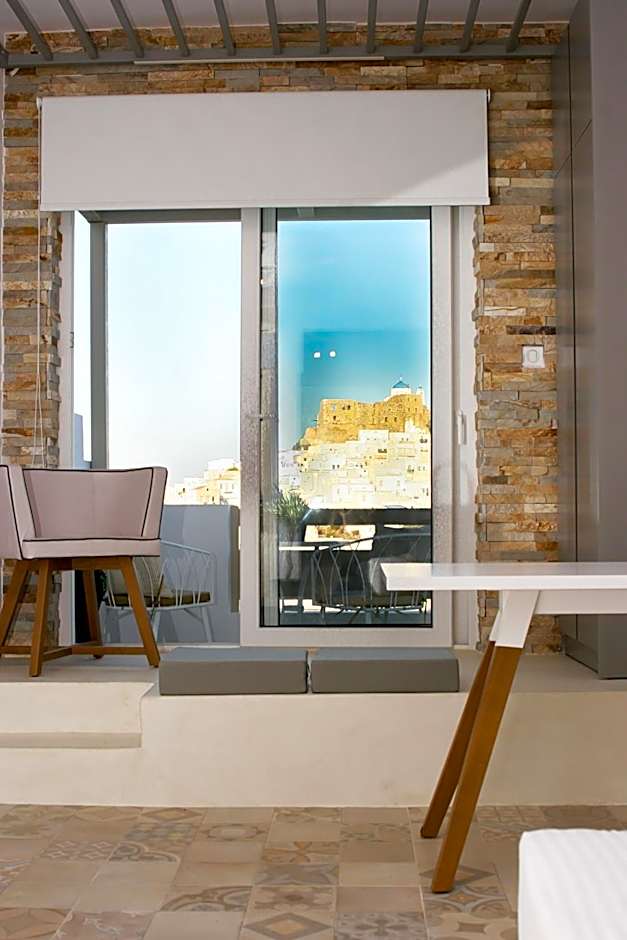 Anatoli Luxury Studios & Suites