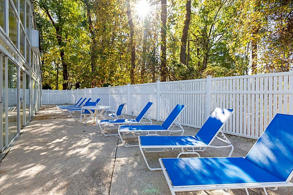 Country Club Villas