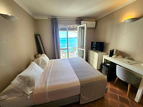 Privilege Room with Balcony and Sea View