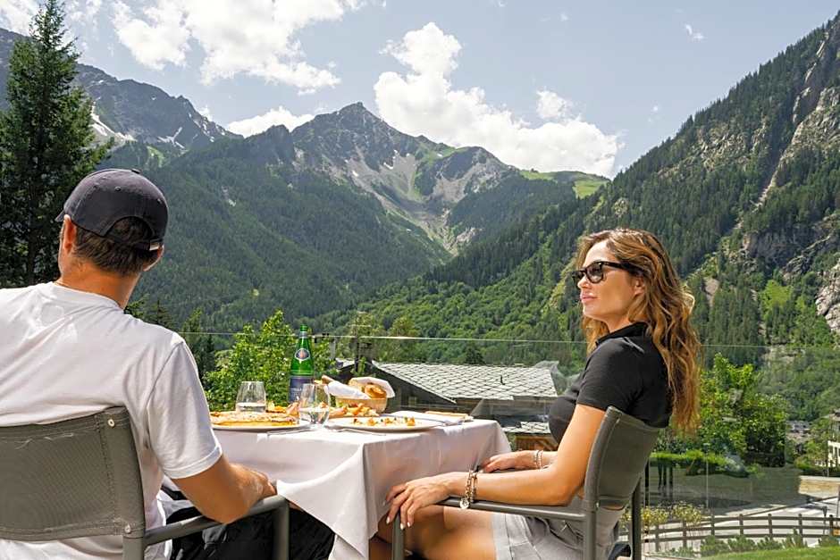 Grand Hotel Courmayeur Mont Blanc, by R Collection Hotels