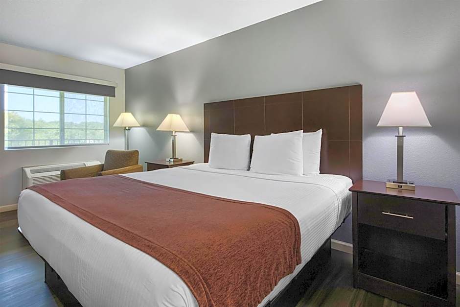 Best Western Lake Conroe Inn