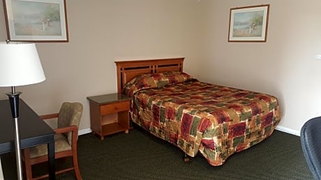 Queen Room - Smoking