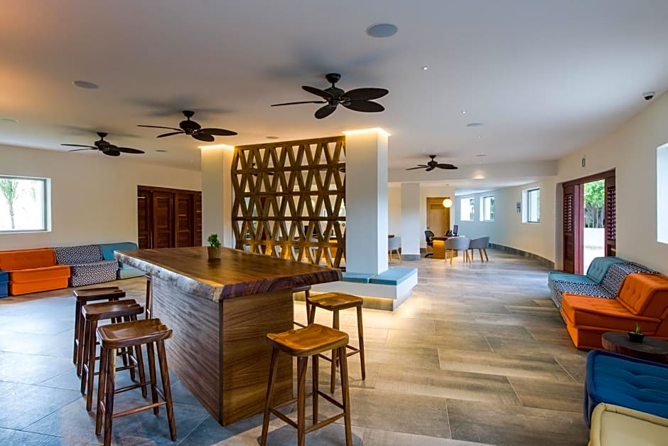 Izla Beach Front Hotel