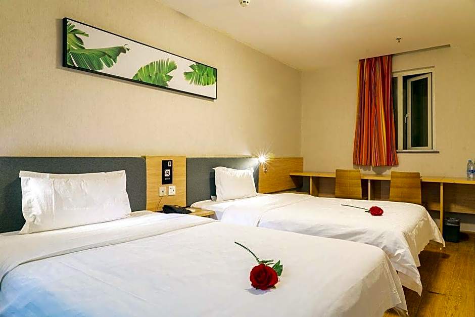 7 Days Inn Urumqi Guangming Road Beimen Metro Station