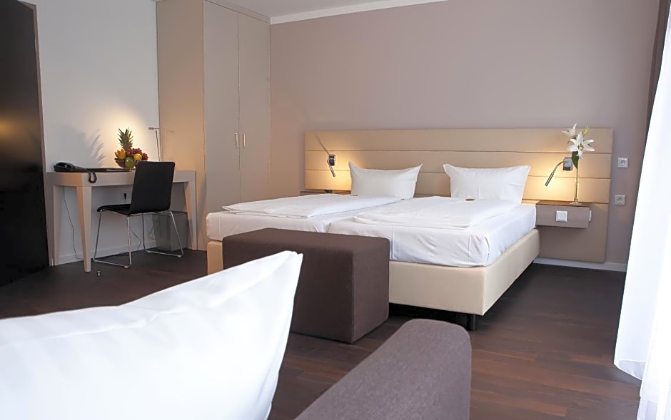 Manhattan Hotel