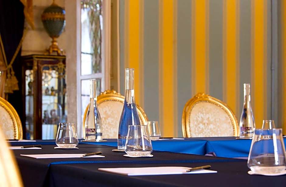 Chateau De Beauvois - Younan Collection