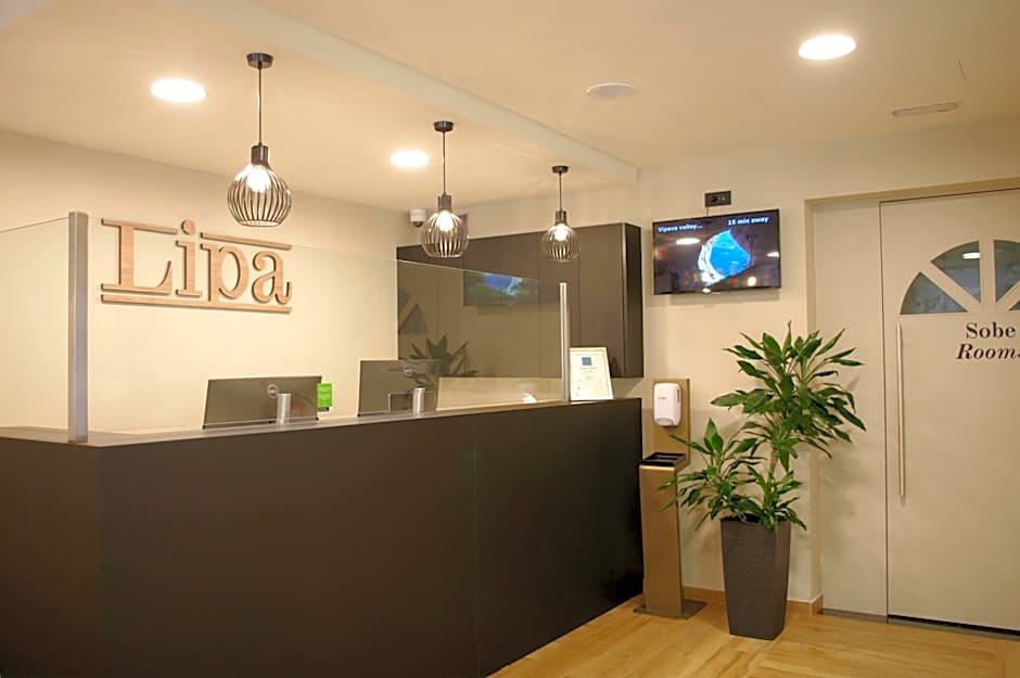 Lipa, Hotel & Bistro