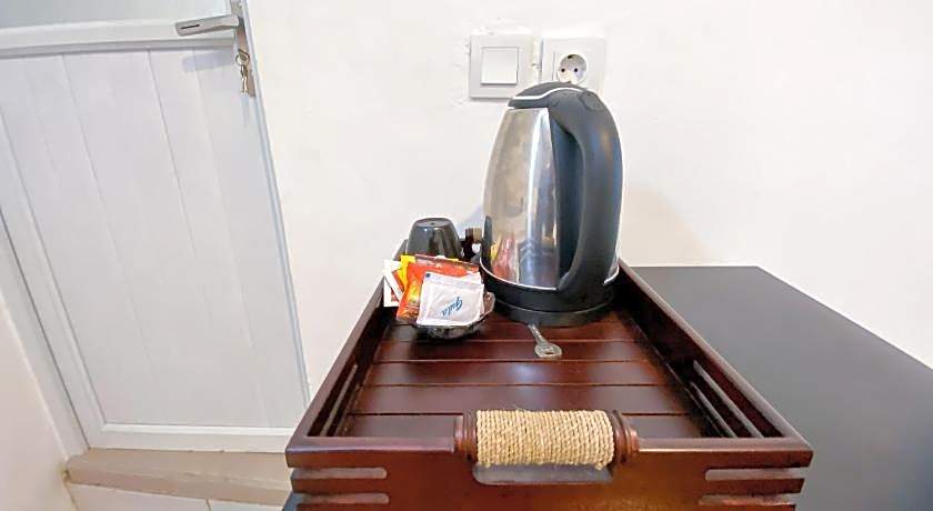 Kana Guest House Mitra RedDoorz