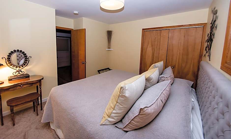 Small Batch Lodging