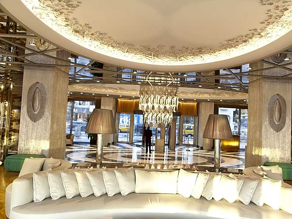Wyndham Grand Istanbul Kalamis Marina Hotel