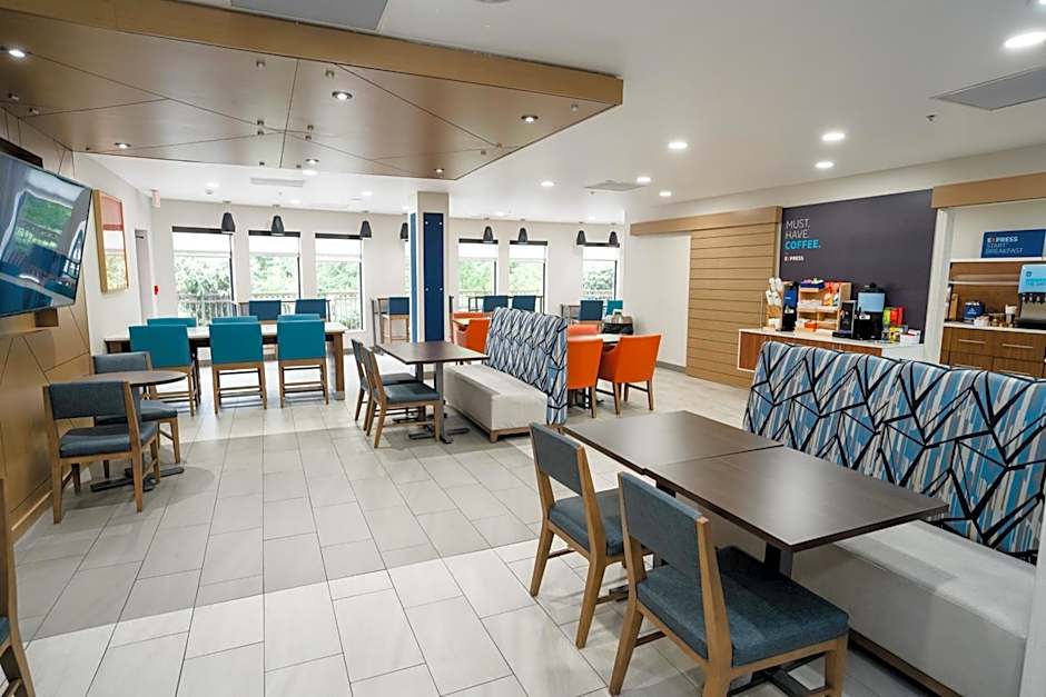 Holiday Inn Express Hotel & Suites Kodak East-Sevierville By IHG