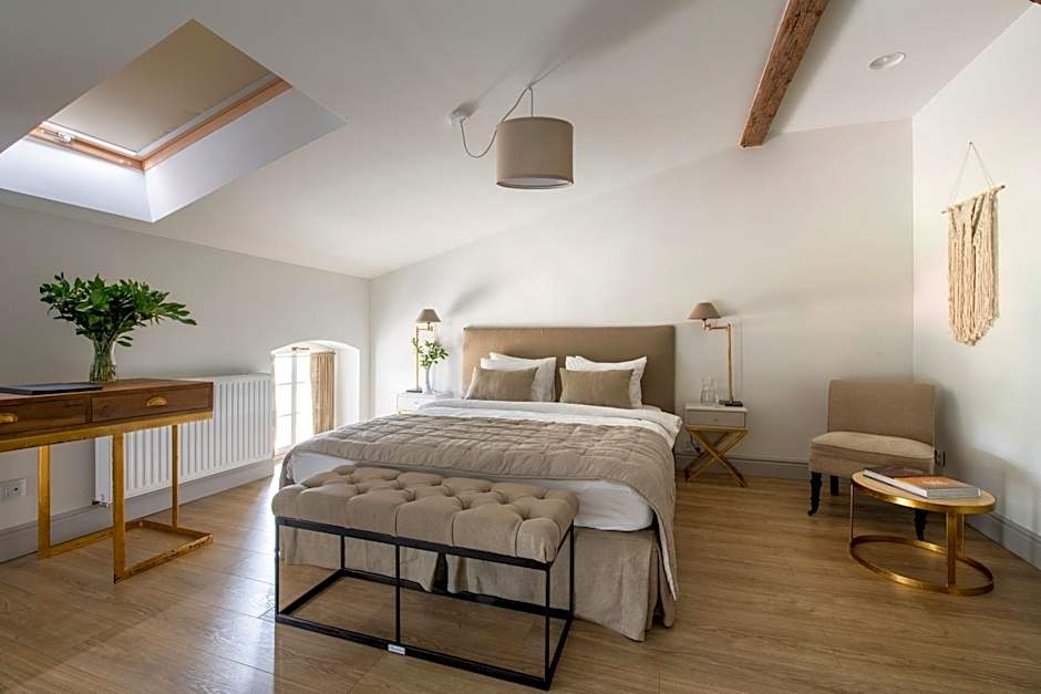 Zamek Sarny - Schloss Scharfeneck