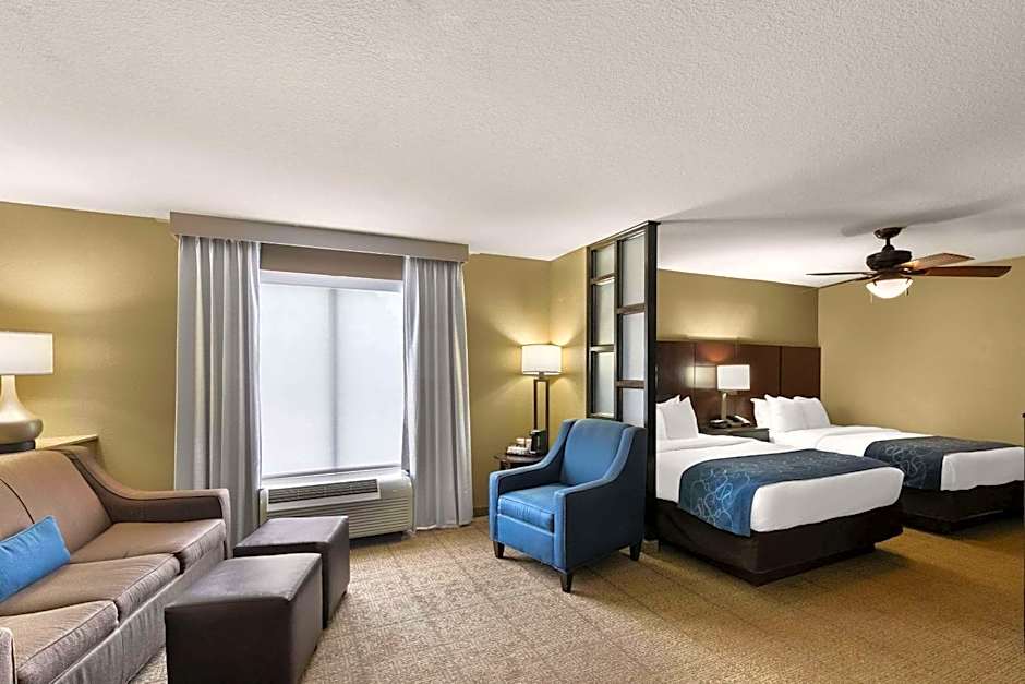 Comfort Suites Commerce