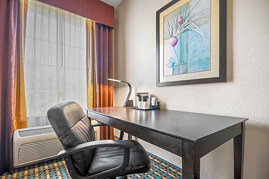 La Quinta by Wyndham Stonington-Mystic Area