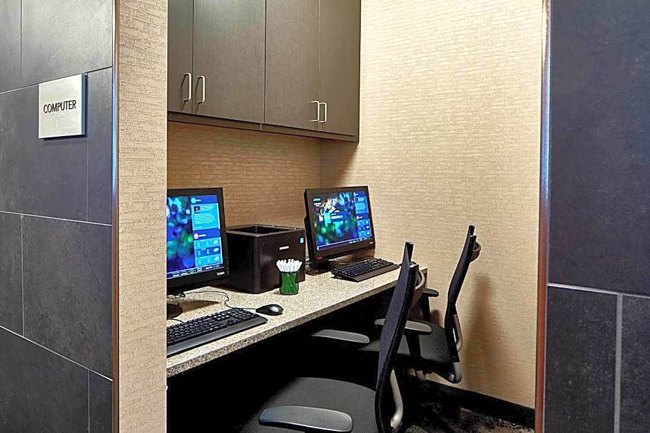 Courtyard by Marriott Minneapolis West