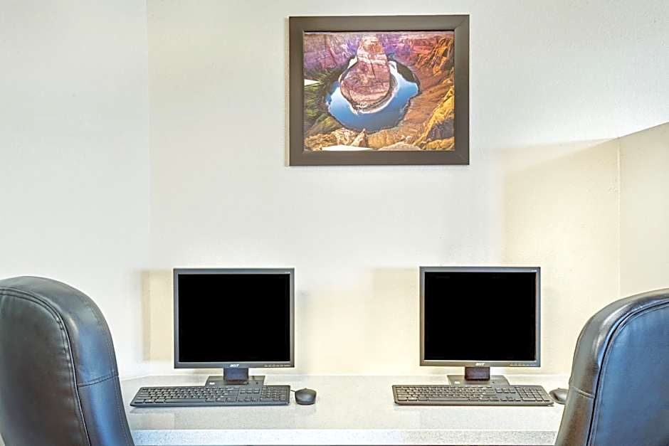 Days Inn & Suites by Wyndham Page Lake Powell