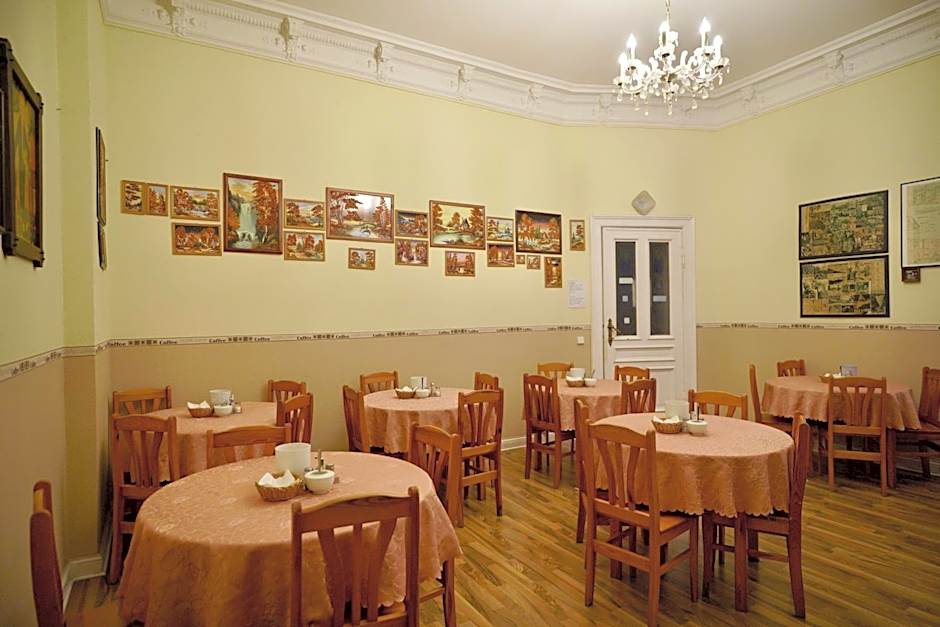 Hotel Pension Bernstein am Kurfürstendamm