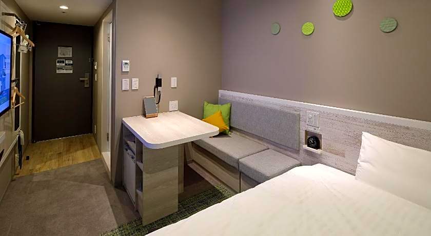 VIA INN SHIN-OSAKA SHOMENGUCHI - JR WEST GROUP