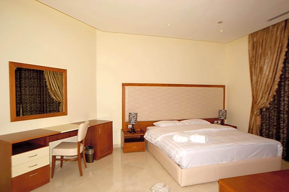 Public Security Hotel & Chalets