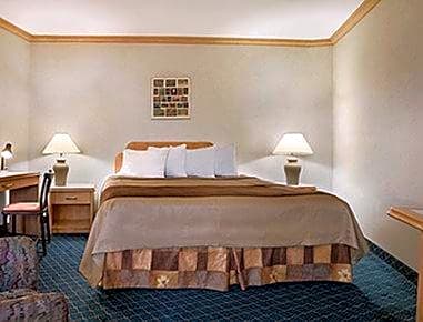 Travelodge by Wyndham Chatham
