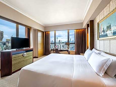 Prestige King Suite with Privilege Benefit